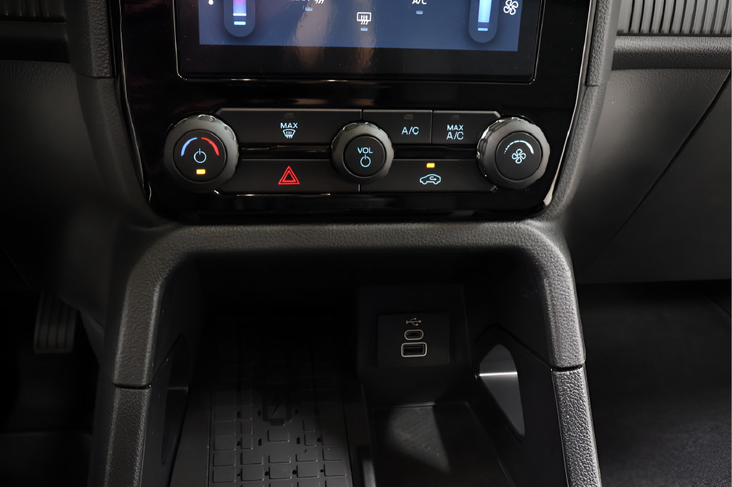New 2026 Ford Ranger XLT w/ Convenience Package AWD/4WD image 8