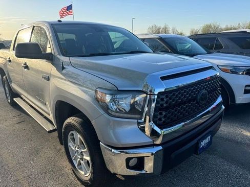 Used 2021 Mitsubishi Outlander SEL image 2