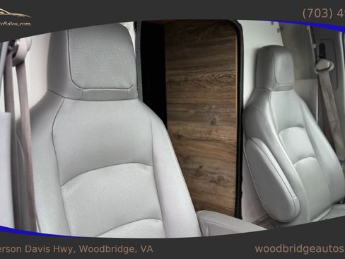 Used 2019 Ford E-350 and Econoline 350 Super Duty w/ Power Windows & Locks Group image 22