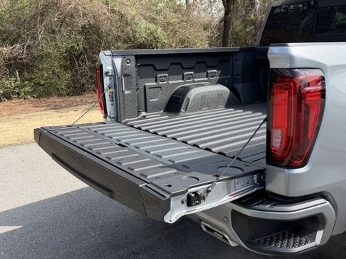 New 2026 GMC Sierra 1500 AT4 w/ AT4 Premium Package AWD/4WD image 12