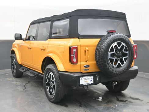 Used 2022 Ford Bronco Outer Banks image 8