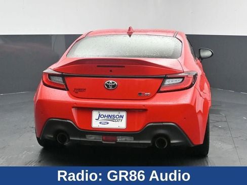 Used 2025 Toyota GR86 Premium w/ Performance Package RWD image 11