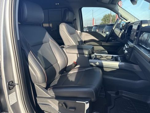 Used 2024 Ford F250 Lariat w/ Black Appearance Package AWD/4WD image 29