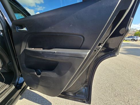 Used 2017 GMC Terrain SLT image 32