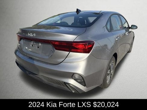 Used 2024 Kia Forte LXS FWD image 3