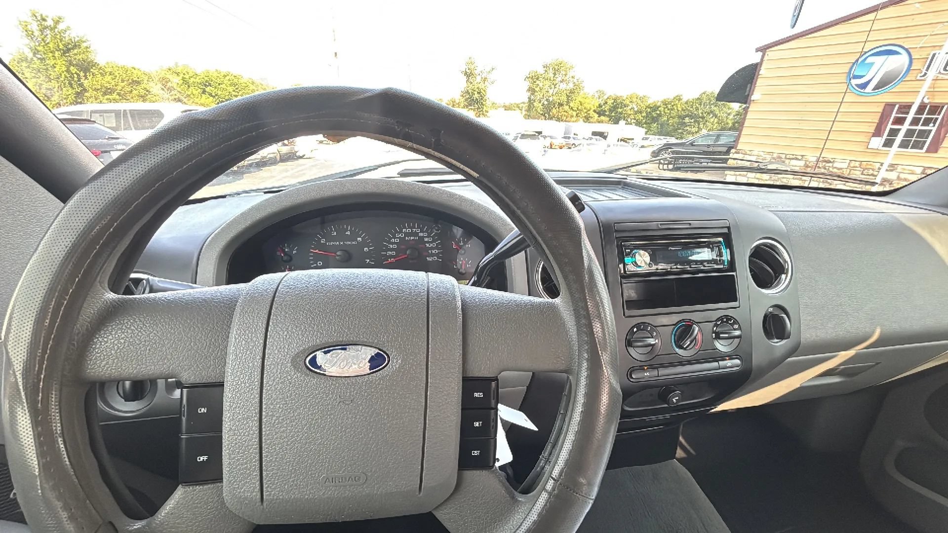 Used 2005 Ford F150 XLT AWD/4WD image 8