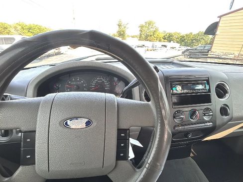 Used 2005 Ford F150 XLT AWD/4WD image 8