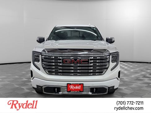 Used 2023 GMC Sierra 1500 Denali w/ Technology Package AWD/4WD image 8
