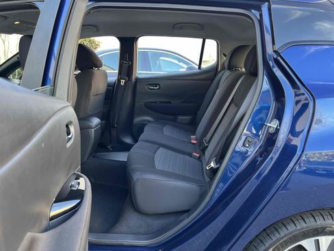 Used 2018 Nissan Leaf SV w/ Protection Package image 47