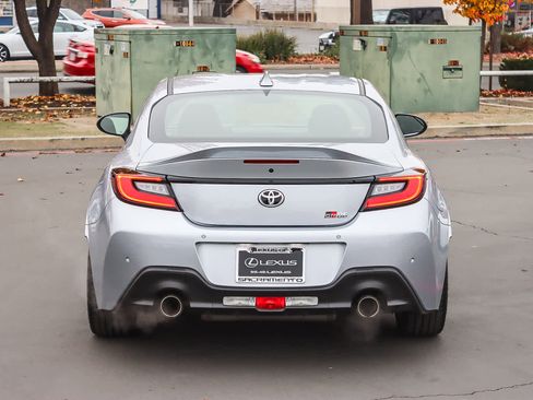 Used 2023 Toyota GR86 Premium image 3