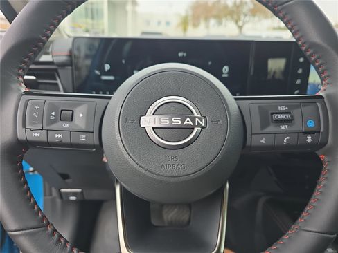 Used 2025 Nissan Kicks SR image 21