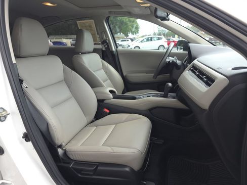 Used 2017 Honda HR-V EX-L image 15
