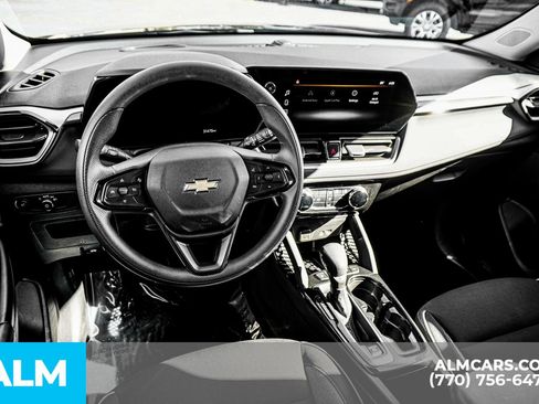 Used 2025 Chevrolet TrailBlazer LT image 29