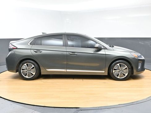 Used 2022 Hyundai Ioniq Limited FWD image 8