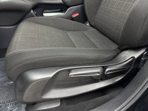 Used 2023 Honda HR-V LX image 33