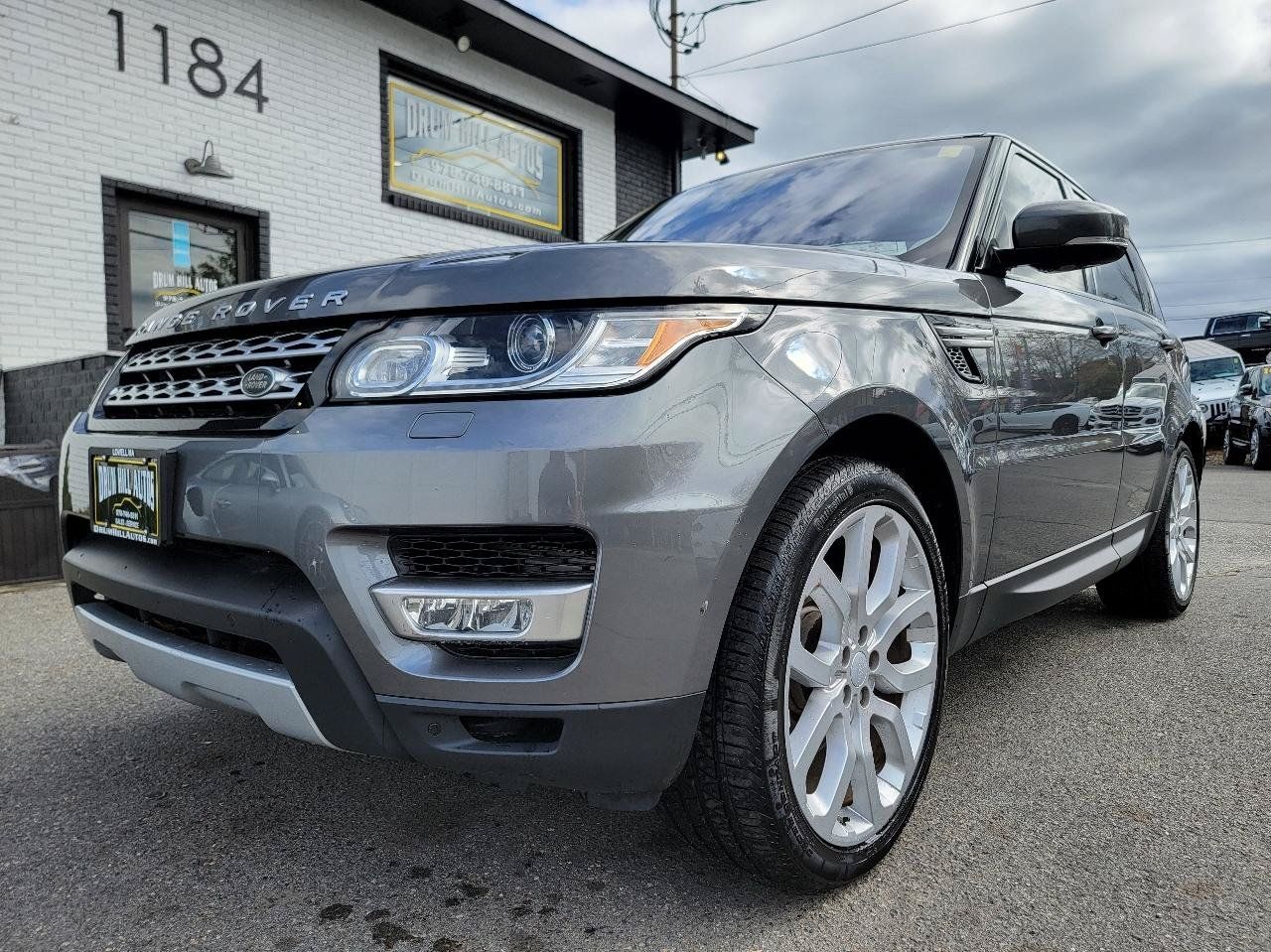 Used 2017 Land Rover Range Rover Sport HSE AWD/4WD image 1