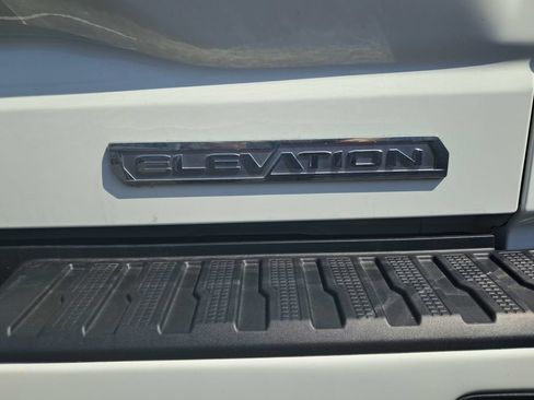 Used 2023 GMC Sierra 1500 Elevation w/ Preferred Package AWD/4WD image 10