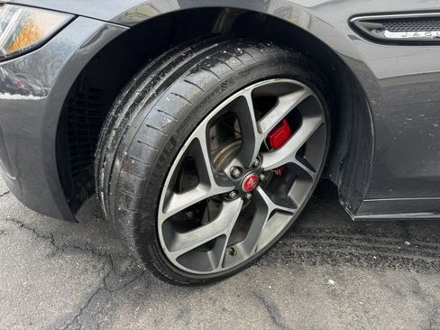 Used 2018 Jaguar XE S image 37