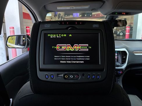 Used 2018 GMC Acadia SLE FWD image 14