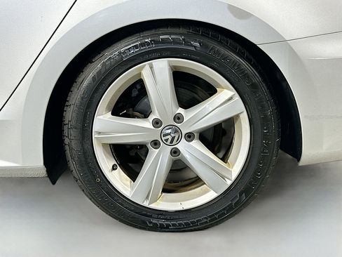 Used 2015 Volkswagen Passat 1.8T Limited Edition image 27