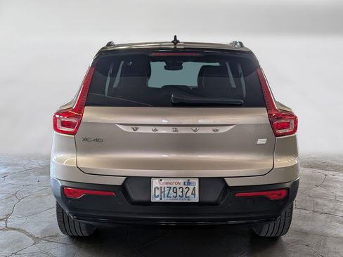 Certified 2023 Volvo XC40 Recharge Ultimate image 6