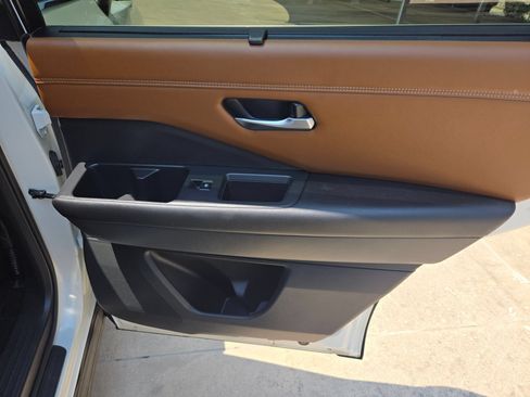 Used 2023 Nissan Pathfinder Platinum w/ Cargo Package FWD image 25