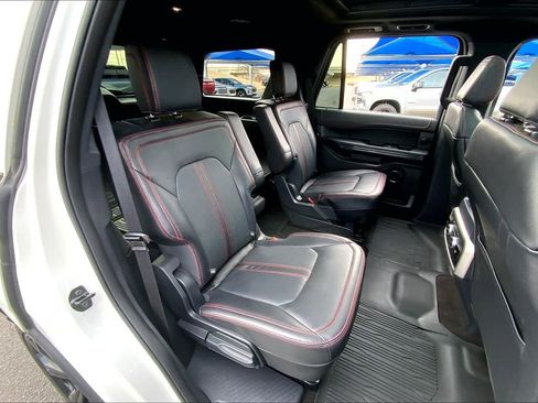 Used 2023 Ford Expedition Limited image 20