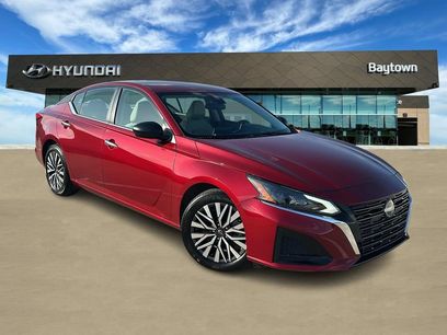 Used 2025 Nissan Altima 2.5 SV