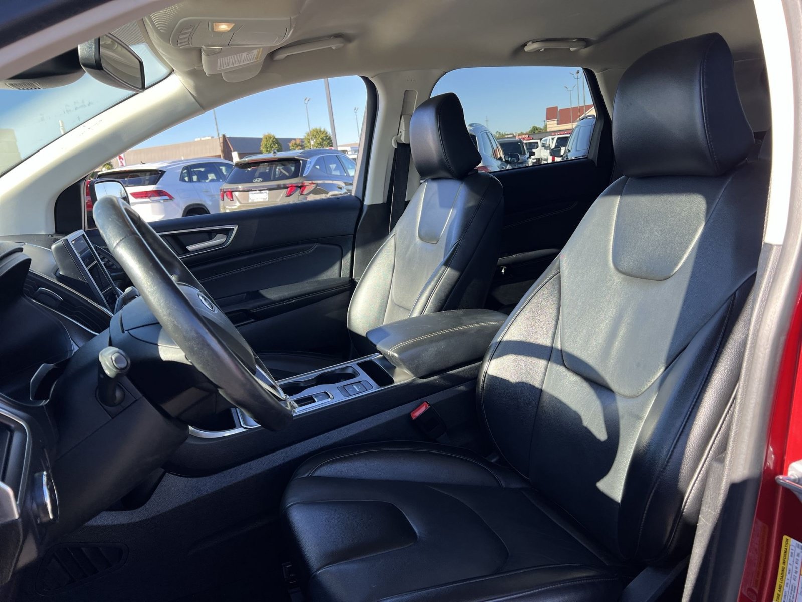 Used 2022 Ford Edge Titanium AWD/4WD image 13
