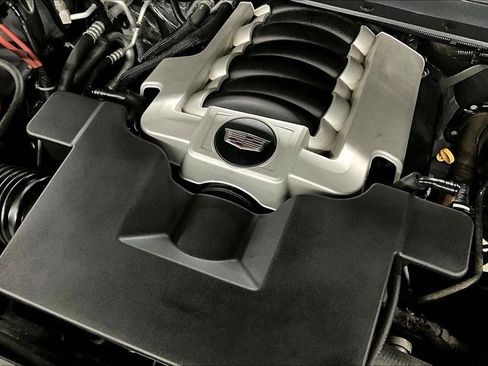 Used 2019 Cadillac Escalade Premium Luxury image 32