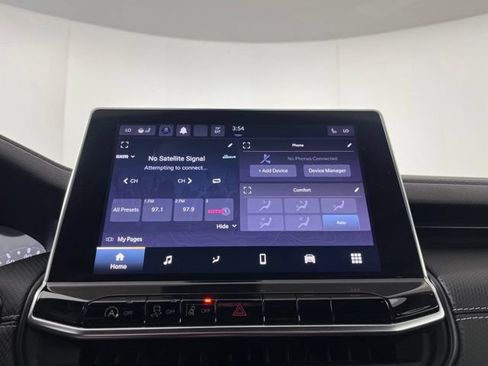 Used 2023 Jeep Compass Latitude w/ Sun and Sound Group AWD/4WD image 24