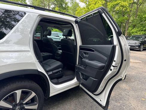 Used 2023 Honda Pilot Touring image 26