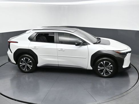 Used 2023 Toyota bZ4X XLE image 45