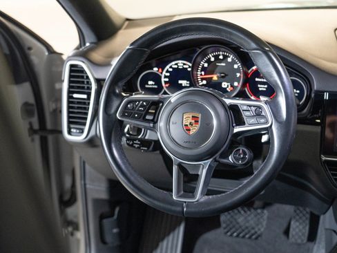 Certified 2023 Porsche Cayenne Coupe AWD/4WD image 26