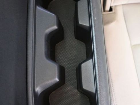 Used 2024 Subaru Ascent Premium w/ Convenience Package image 18