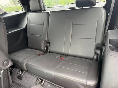 Used 2021 Chevrolet Traverse RS AWD/4WD image 6