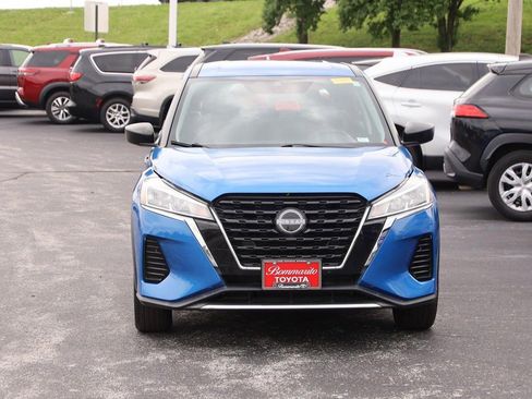 Used 2022 Nissan Kicks S FWD image 4