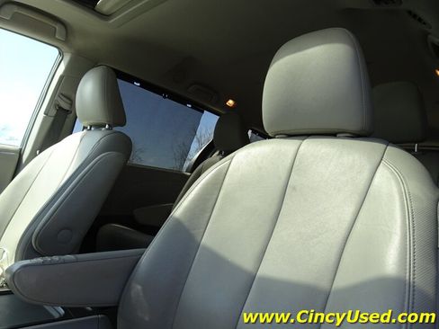 Used 2014 Toyota Sienna XLE FWD image 14