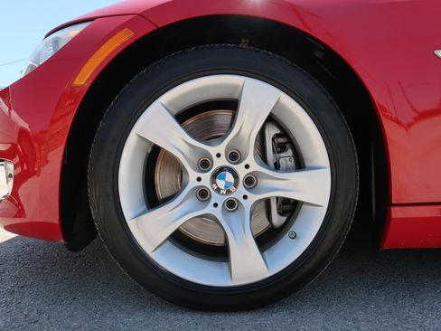 Used 2013 BMW 335i Convertible RWD image 36