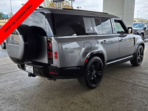 Used 2024 Land Rover Defender 130 X-Dynamic SE AWD/4WD image 5