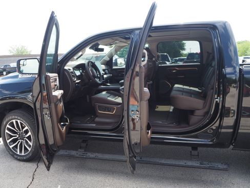 New 2025 RAM 1500 Limited image 12