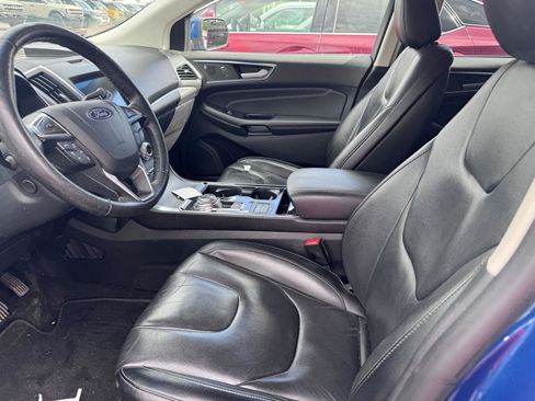 Used 2020 Ford Edge Titanium AWD/4WD image 7