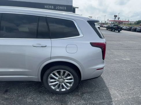 Used 2020 Cadillac XT6 Premium Luxury FWD image 7