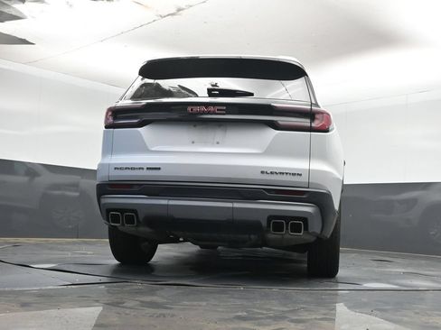 Used 2026 GMC Acadia Elevation w/ Elevation Premium Package AWD/4WD image 11