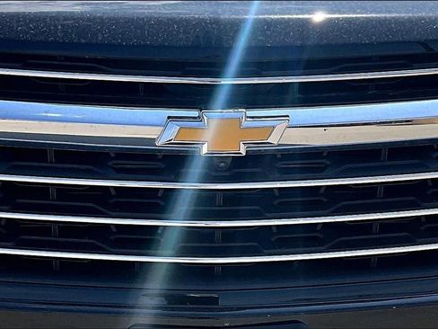 Used 2024 Chevrolet Traverse LT FWD image 33