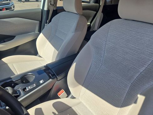 Used 2023 Nissan Rogue SV FWD image 17