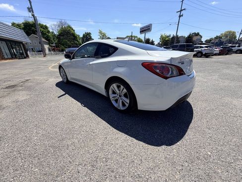 Used 2010 Hyundai Genesis 2.0T RWD image 20