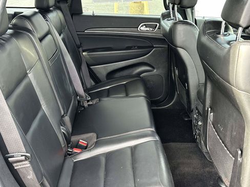 Used 2022 Jeep Grand Cherokee Limited AWD/4WD image 10