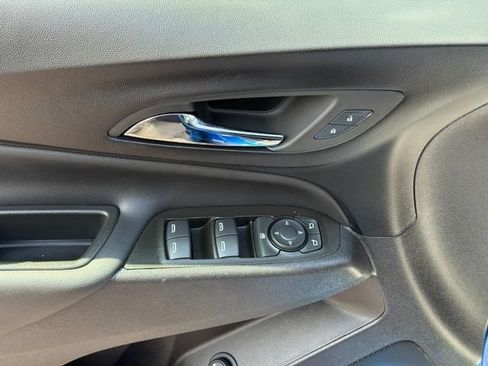 Used 2024 Chevrolet Equinox LT w/ LPO, Floor Liner Package FWD image 15