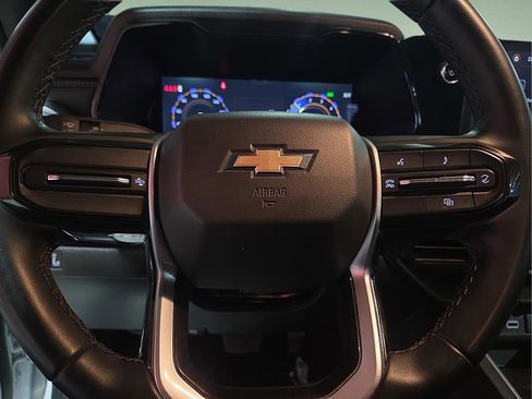 Used 2024 Chevrolet Colorado LT image 25